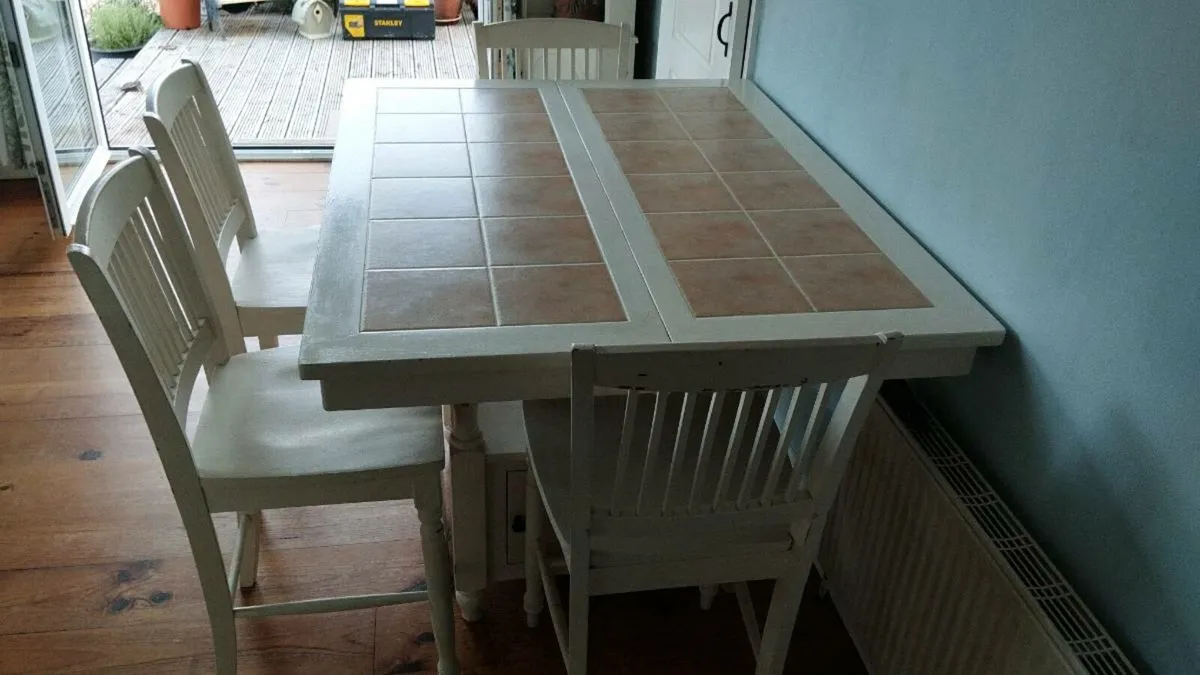 Dining table and chairs - Image 3