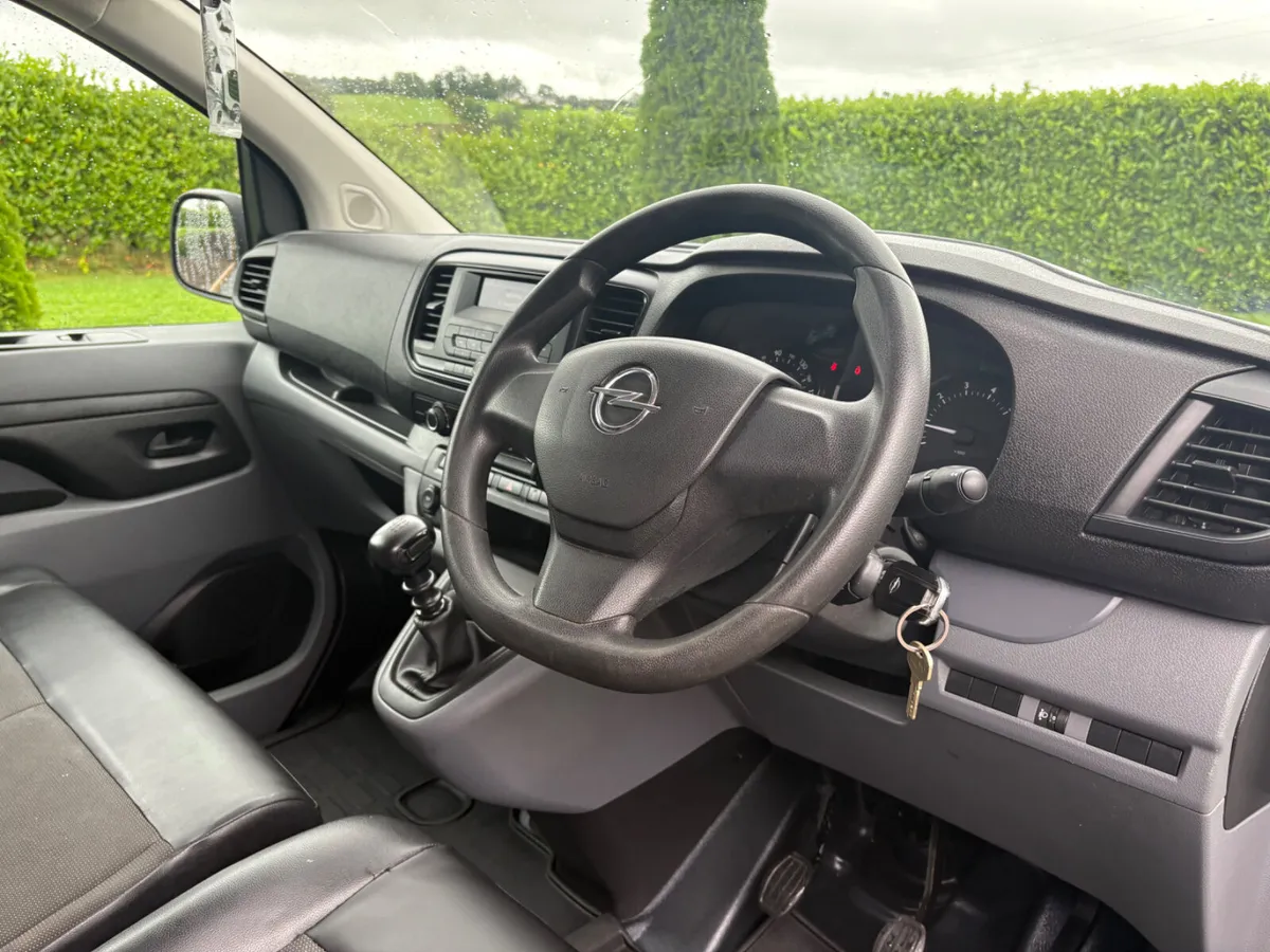 Opel Vivaro 2021 - Image 2