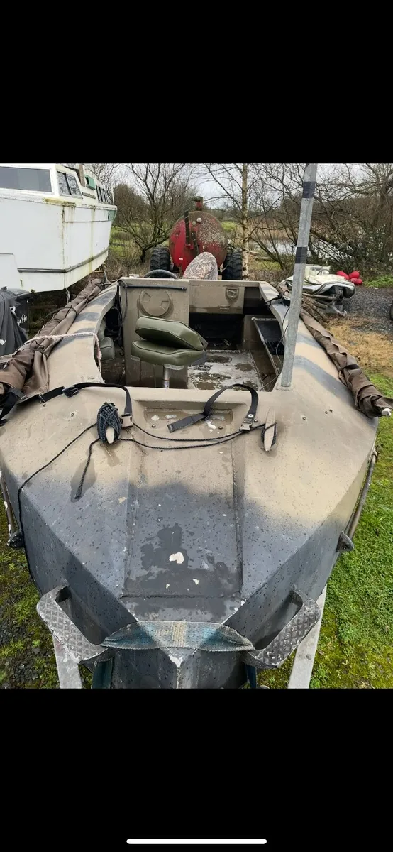 Aluminum duck boat - Image 2