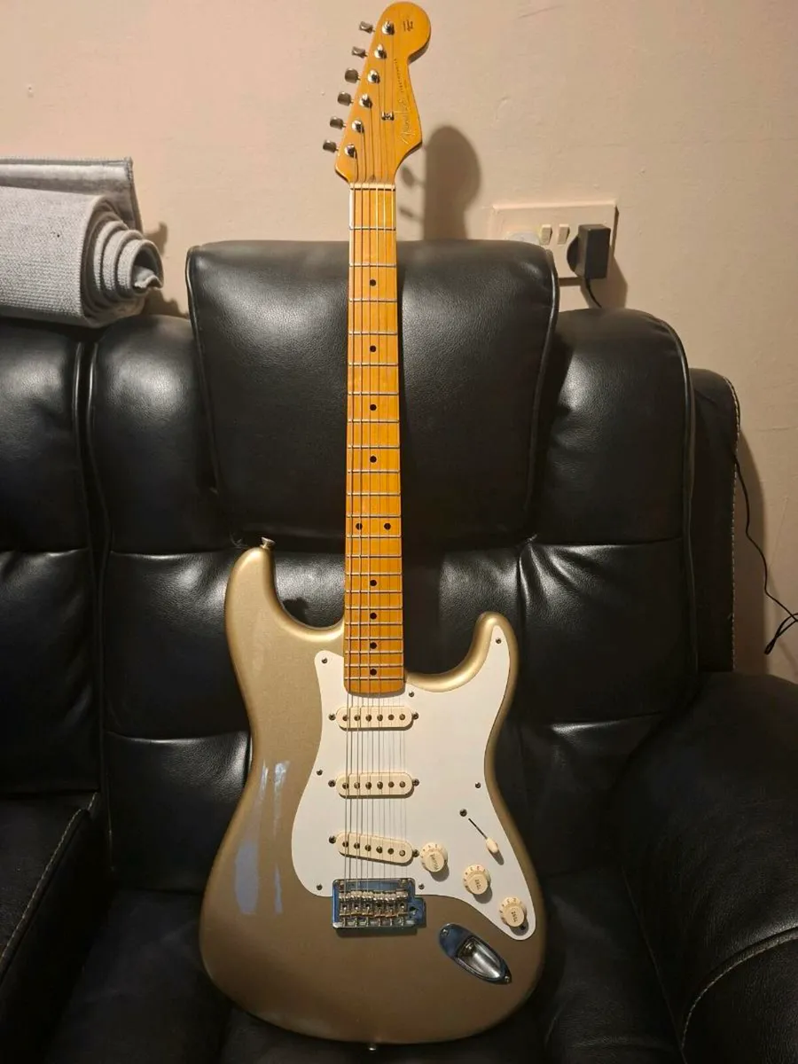 Fender Custom Shop MIM Classic Player Strat - Image 2