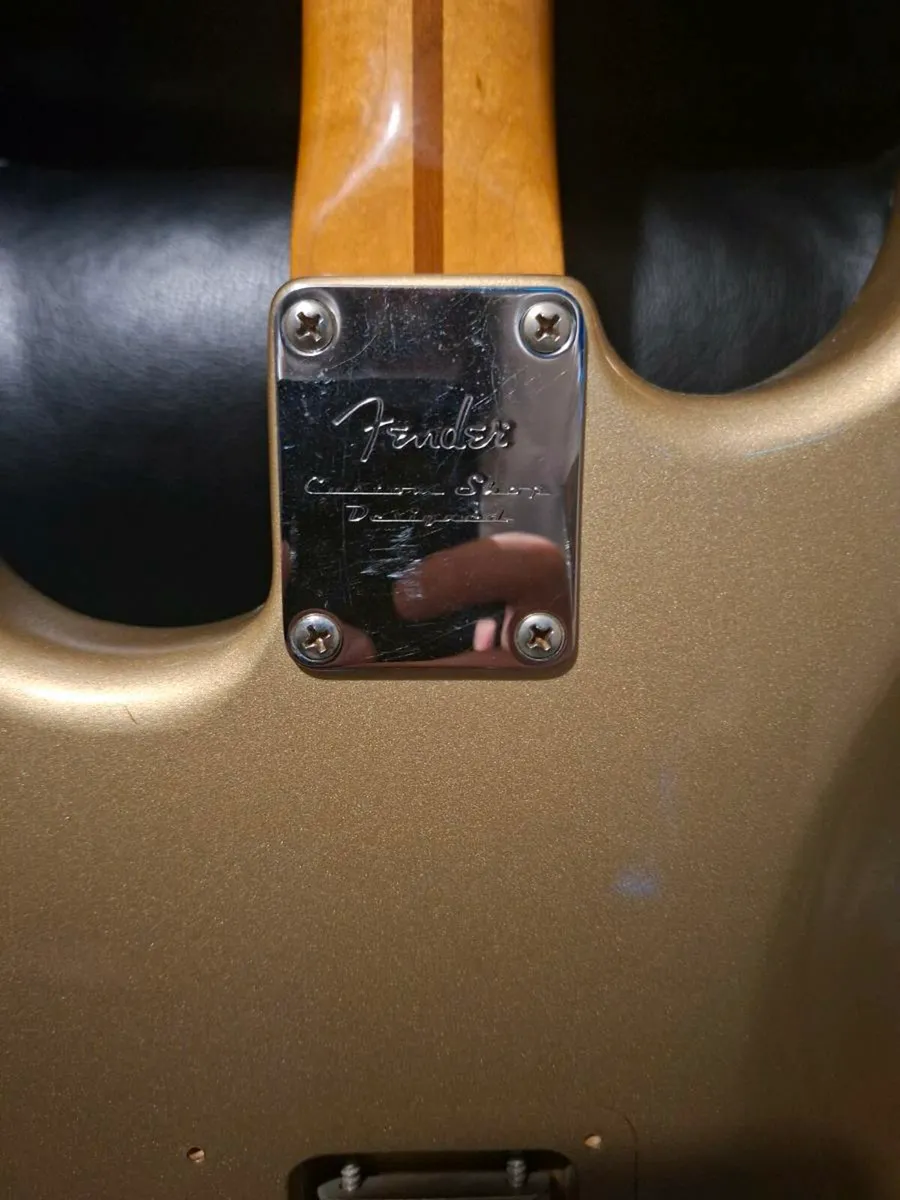 Fender Custom Shop MIM Classic Player Strat - Image 4