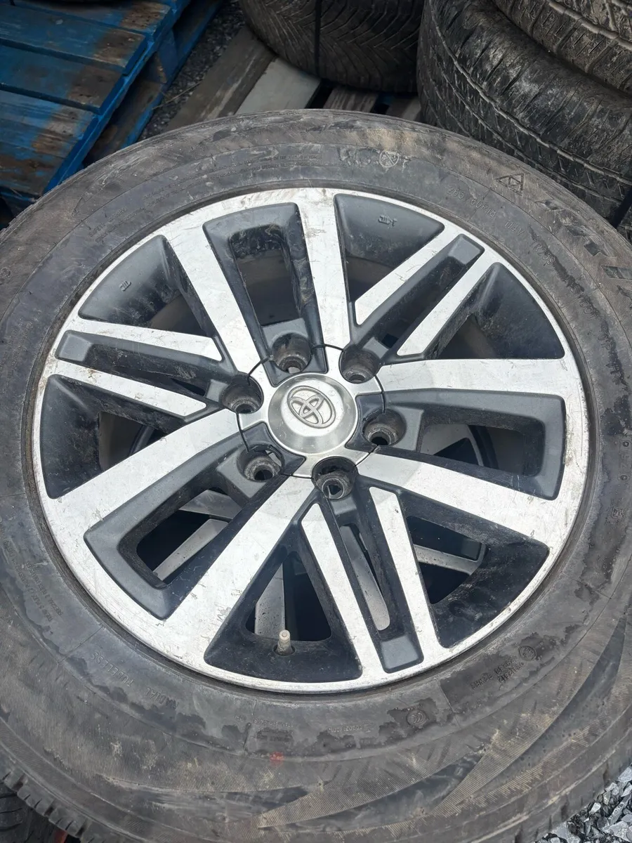 Toyota hilux alloys - Image 1