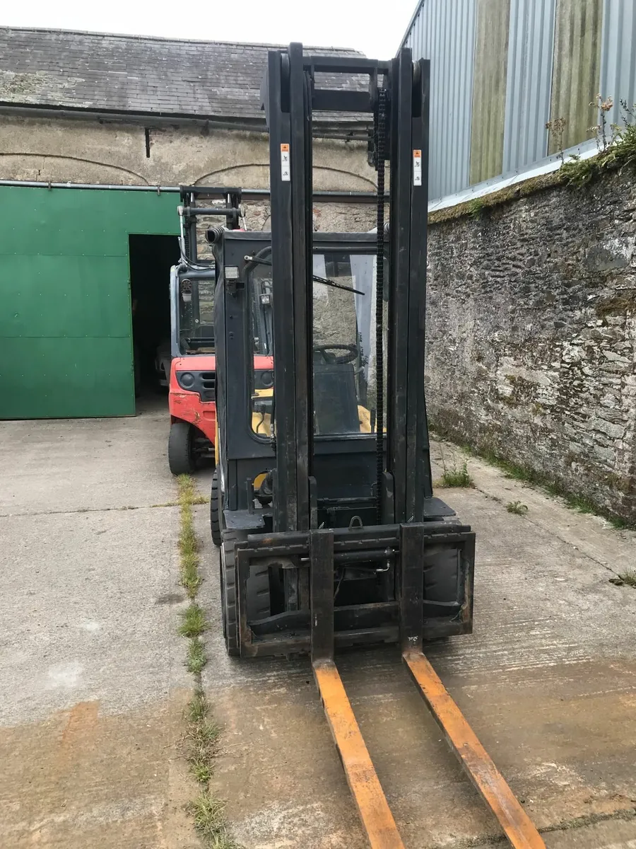 Forklift 3 ton - Image 3