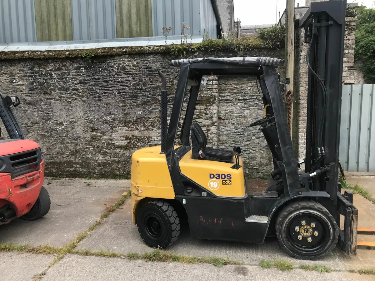 Forklift 3 ton - Image 4