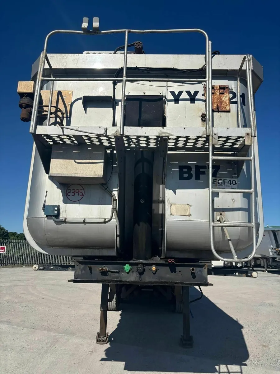 Bulk Alloy Tipping Trailer For Sale - Image 3