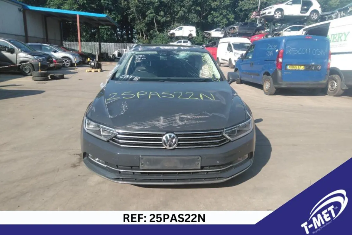 2017 VOLKSWAGEN PASSAT BREAKING FOR PARTS - Image 3