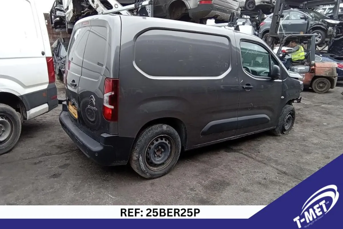 2021 CIROEN BERLINGO BREAKING FOR PARTS - Image 1