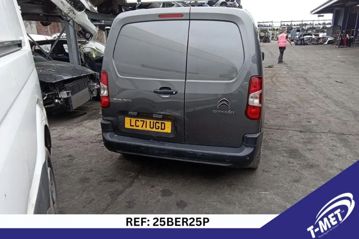 2021 CIROEN BERLINGO BREAKING FOR PARTS - Image 2
