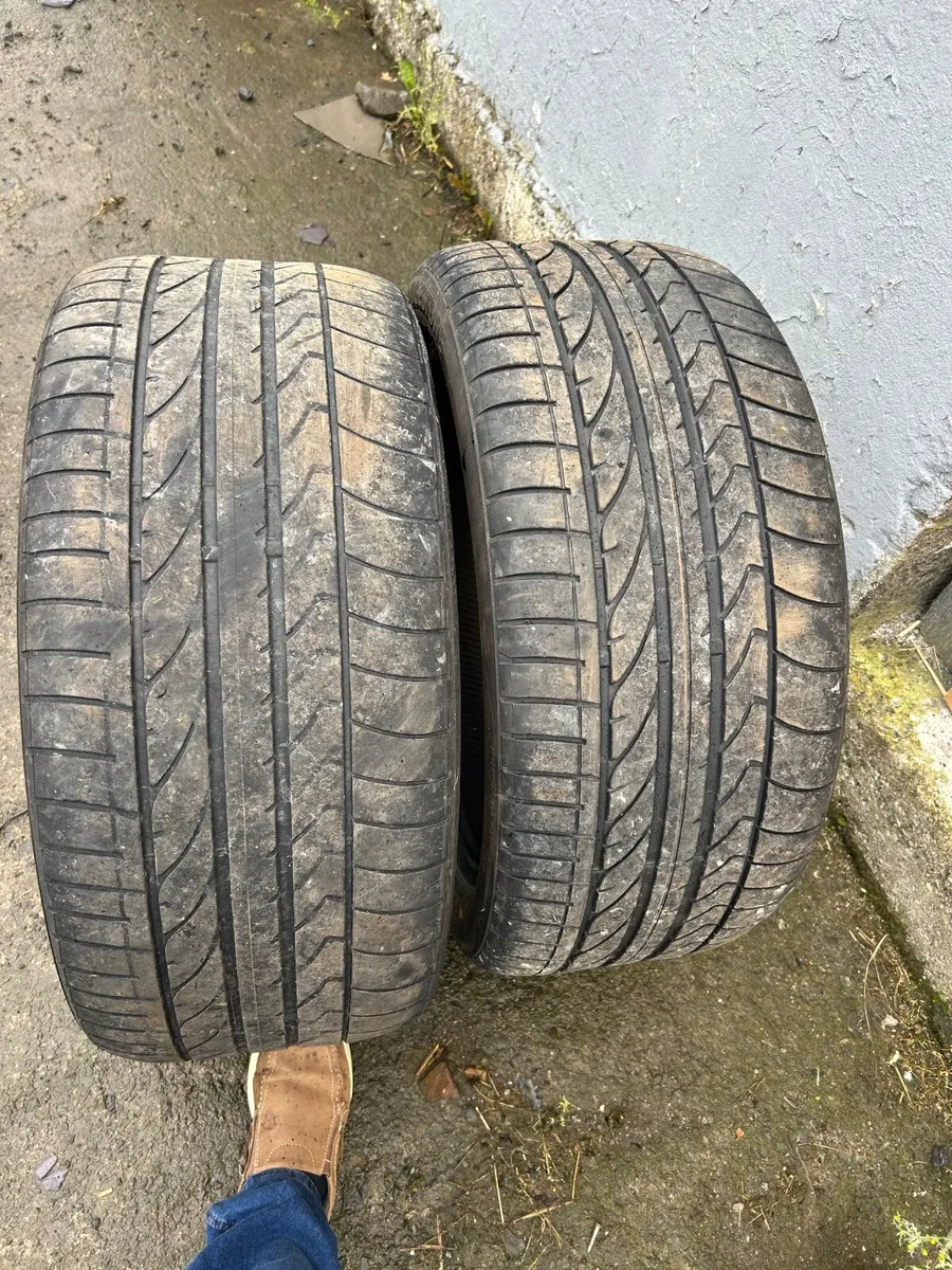 Tyres second hand good. 285/40/21 - Image 1