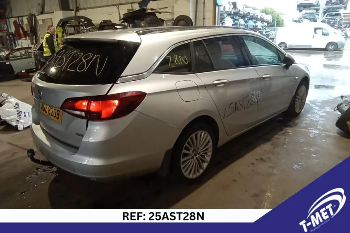 2016 VAUXHALL ASTRA BREAKING FOR PARTS - Image 4