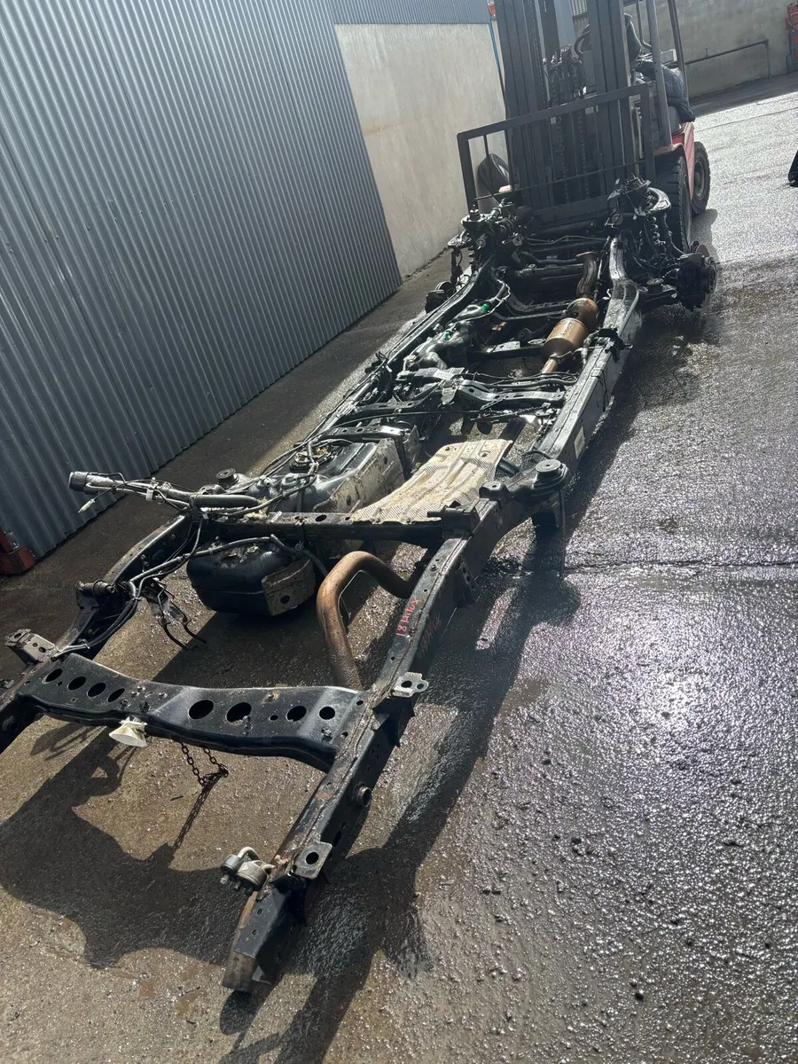 Toyota hilux chassis - Image 2