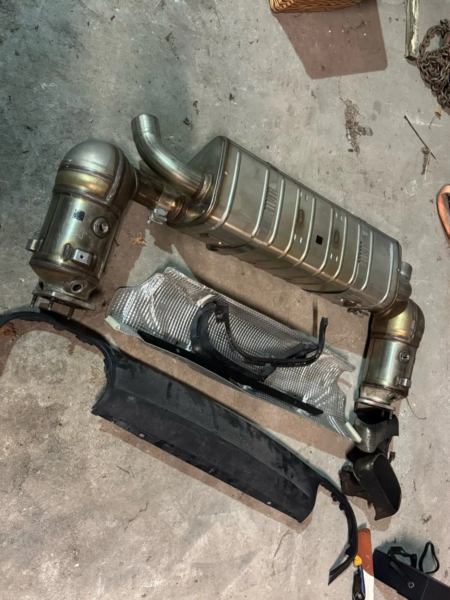 PORSCHE 911 Exhaust - Image 1