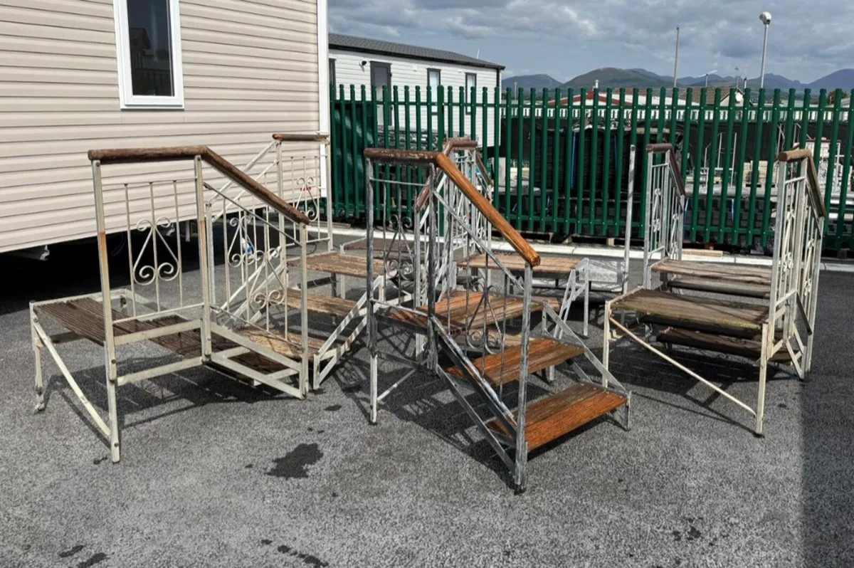 Second Hand galvanised caravan steps - Image 4