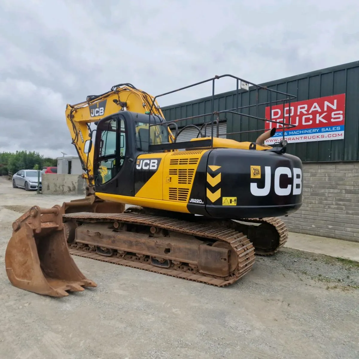 JCB JS220LC , 2014 year - Image 2