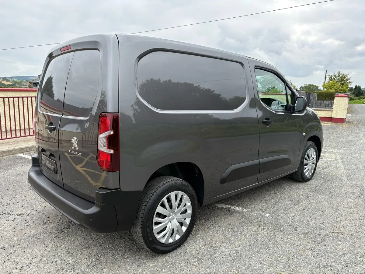 2022 (221) PEUGEOT PARTNER PREMIUM 100BHP - Image 3