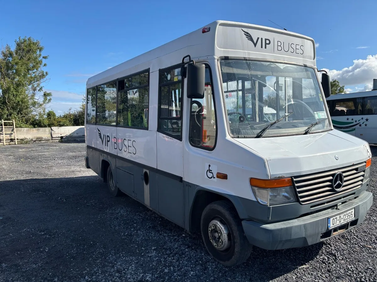 2007 Mercedes vario wheelchair bus automatic - Image 1