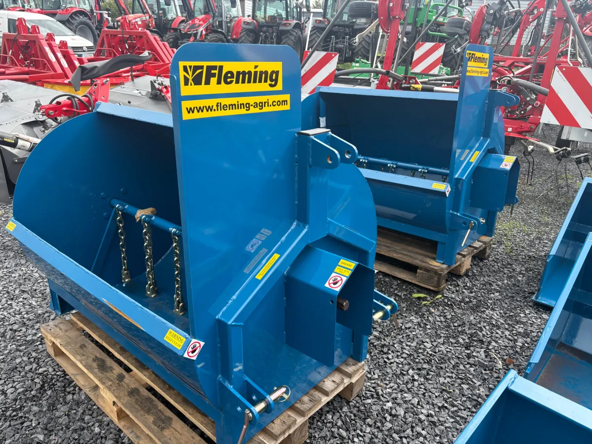 New Fleming MiniMuck Spreaders - Image 1