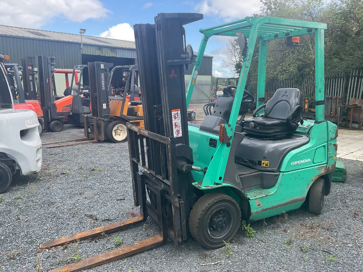 FORKLIFT - Image 2