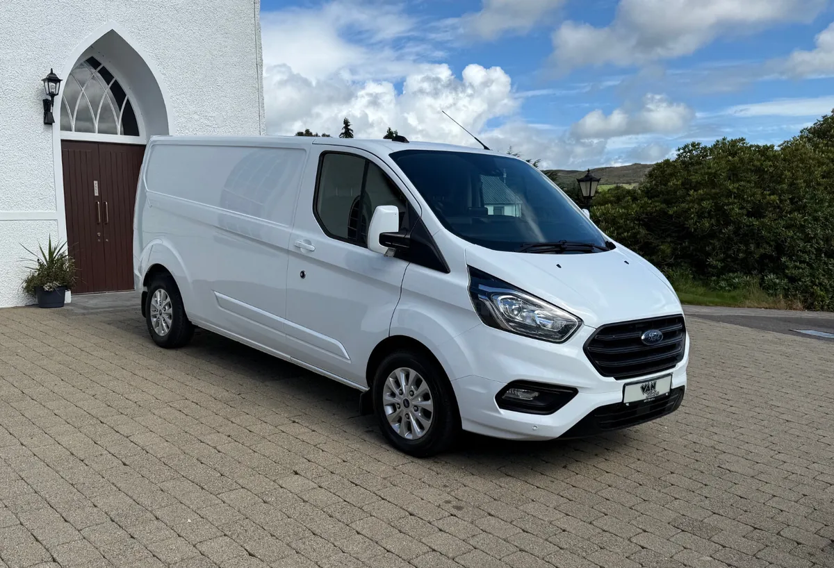 2021 (212reg) Ford Transit Custom LWB Fully Loaded - Image 1