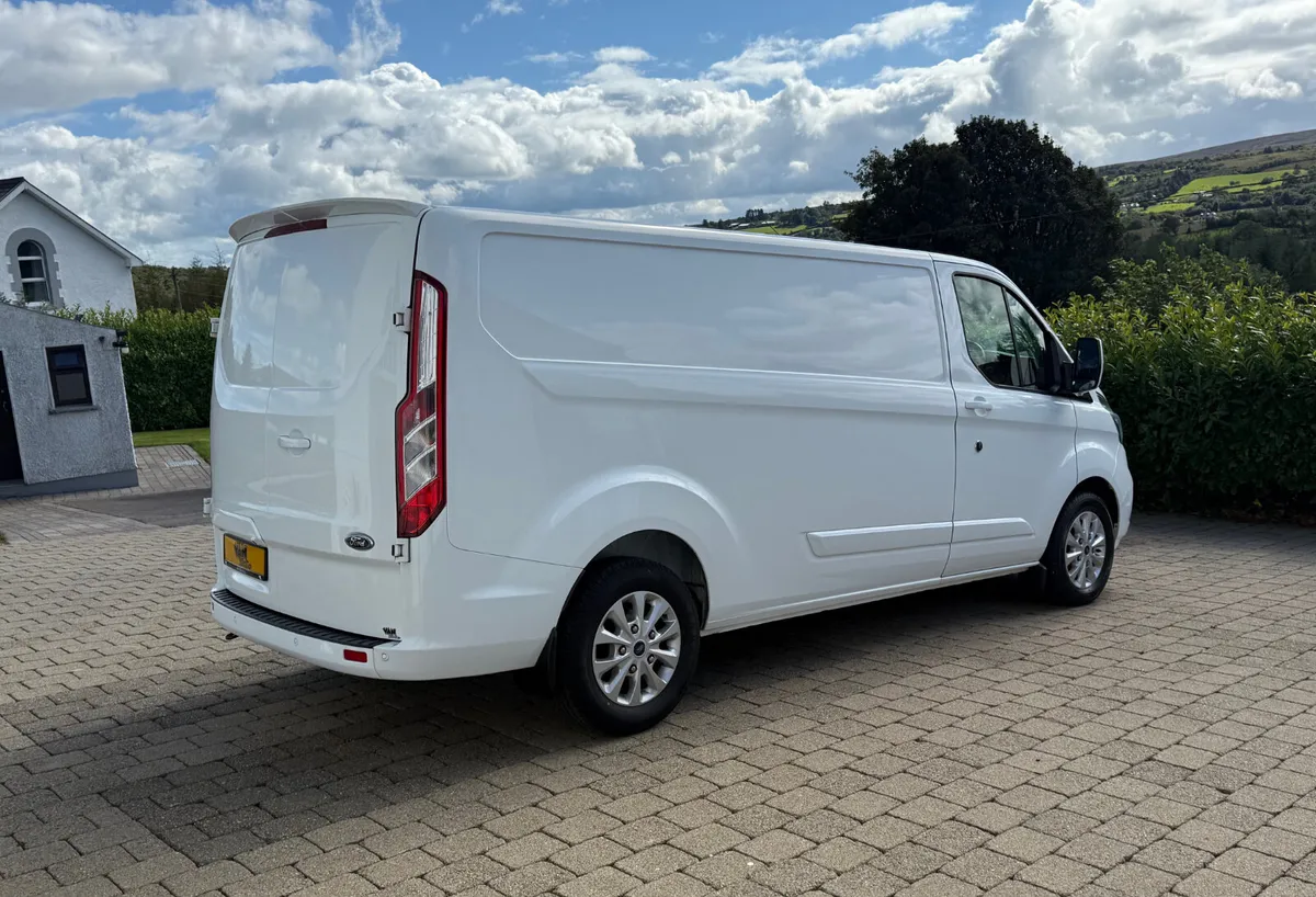 2021 (212reg) Ford Transit Custom LWB Fully Loaded - Image 4