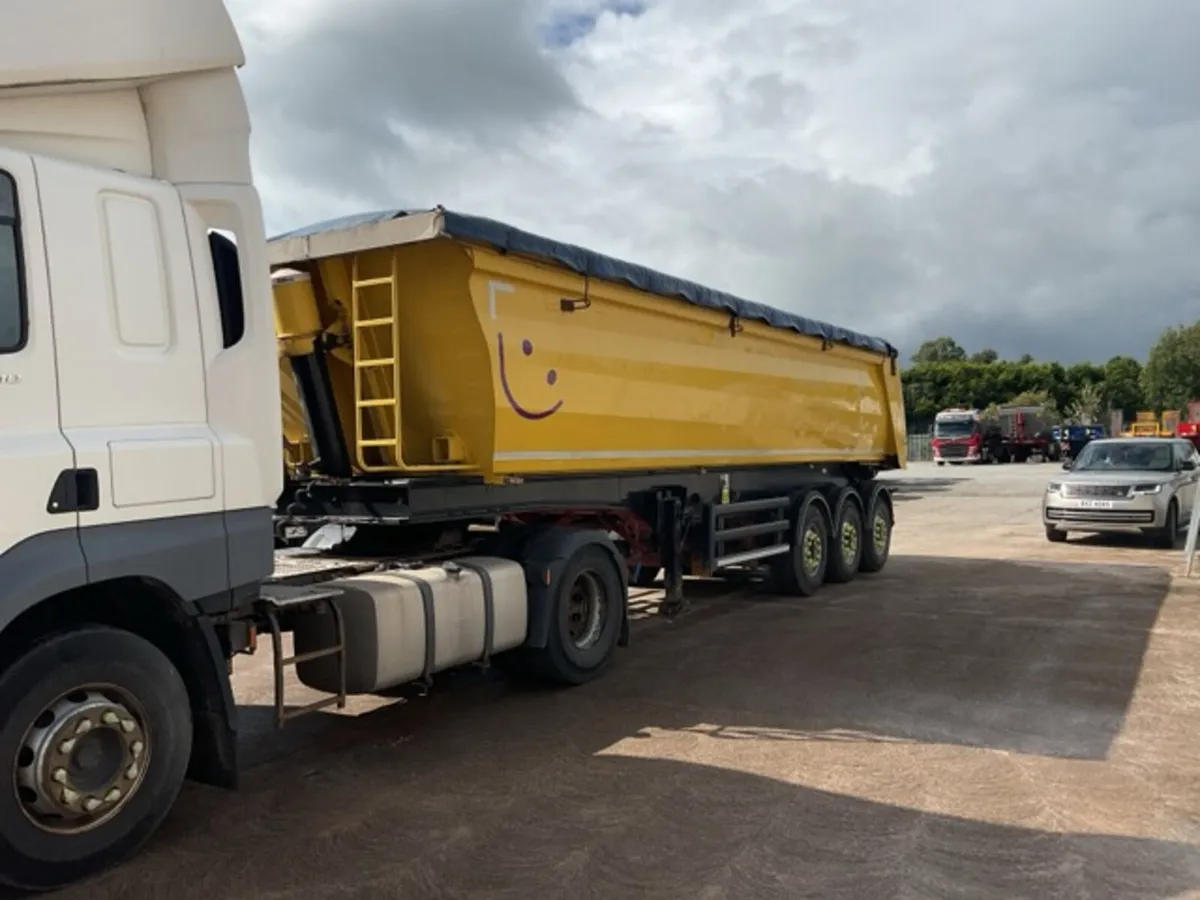 2016 Stas Tri Axle Insulated Alloy Tipping Trailer - Image 2