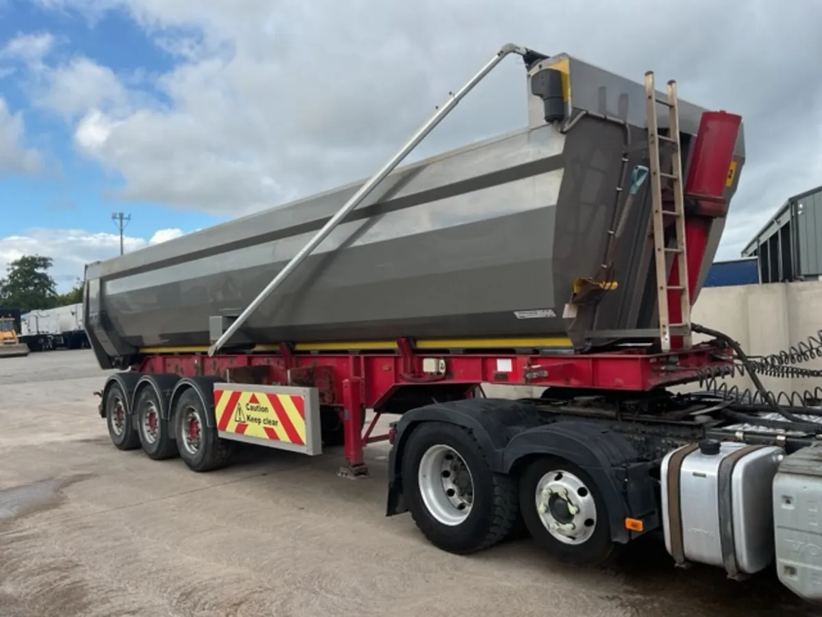 2015 Weightlifter Tri Axle Tipping Trailer - Image 1