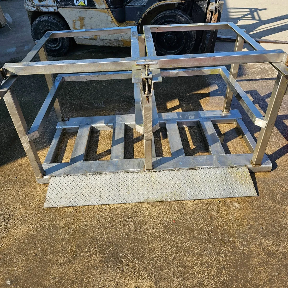 Stainless steel frame for forklift - Image 4