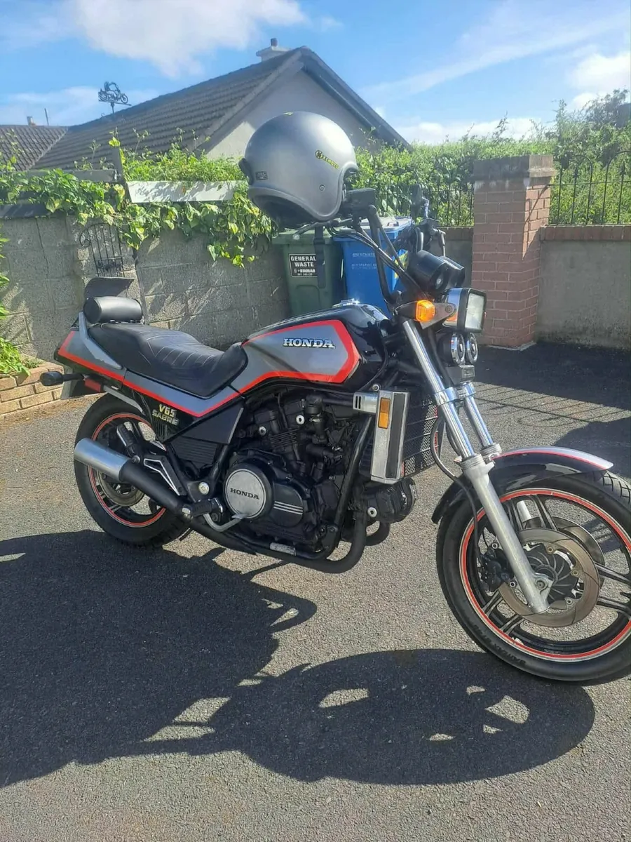 Honda V4 1100 - Image 2
