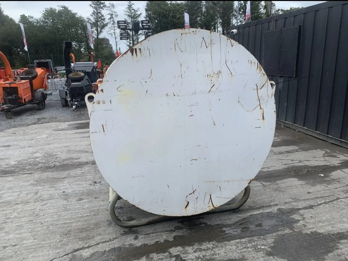 Fuel Proof 3000 Litre Bunded Fuel Bowser - Image 4