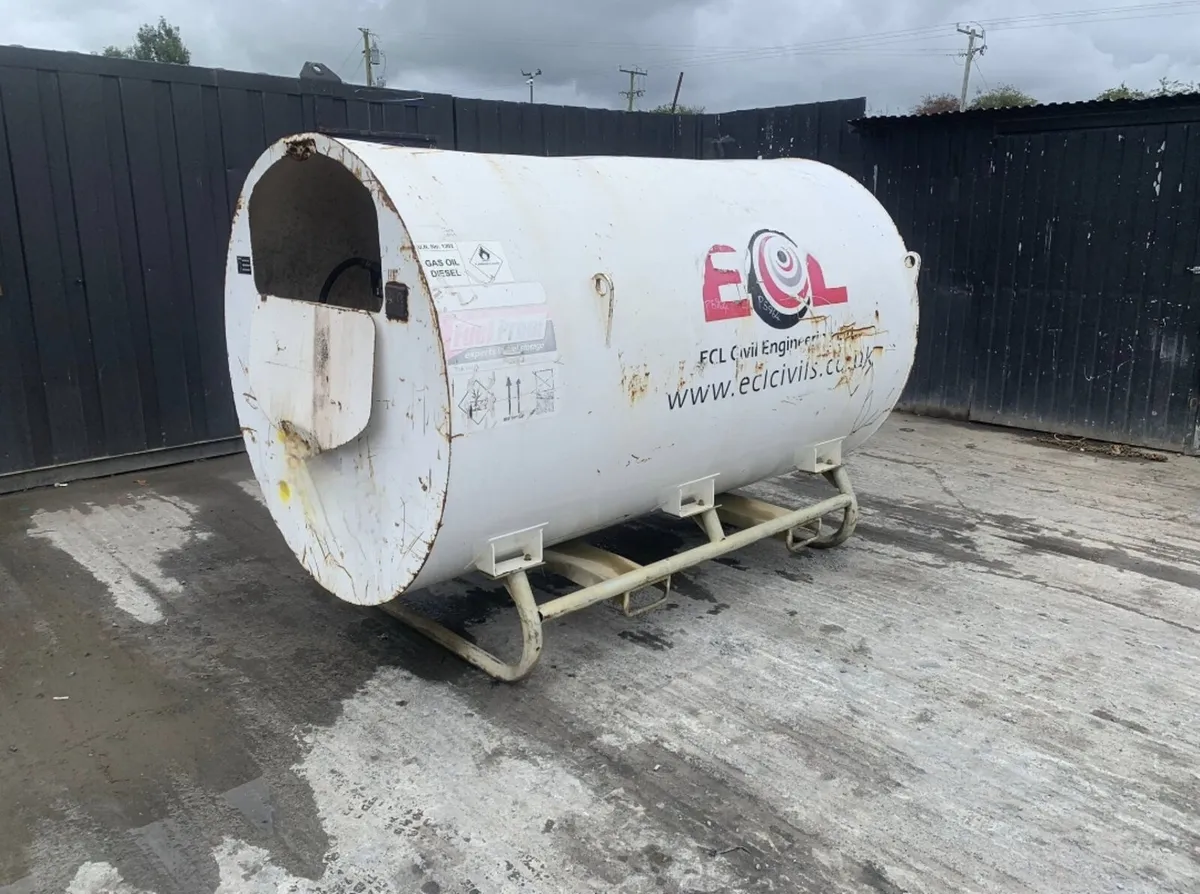 Fuel Proof 3000 Litre Bunded Fuel Bowser - Image 1