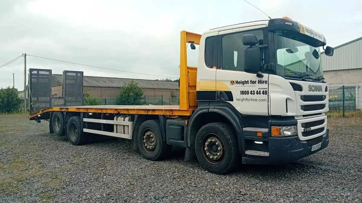 Scania P380 Beavertail 8 x 2 - Sterling - 2013 - Image 1