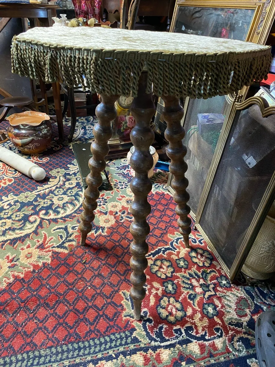 Gypsy table - Image 1