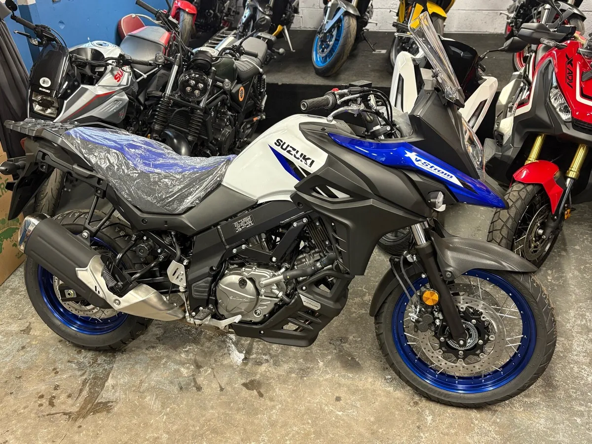 2026 Suzuki DL650 Special Offer FREE luggage!! - Image 2