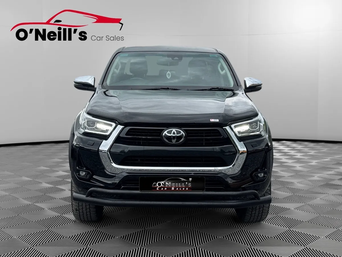 Toyota Hilux 2022 INVINCIBLE X STYLE 4WD AUTO #239 - Image 4