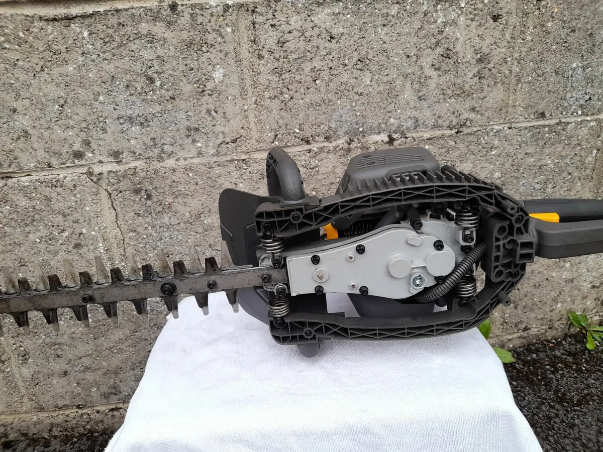 selling hedge trimmer - Image 1
