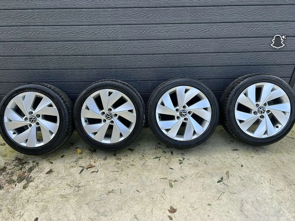17” GENUINE GOLF ALLOY WHEELS - Image 2