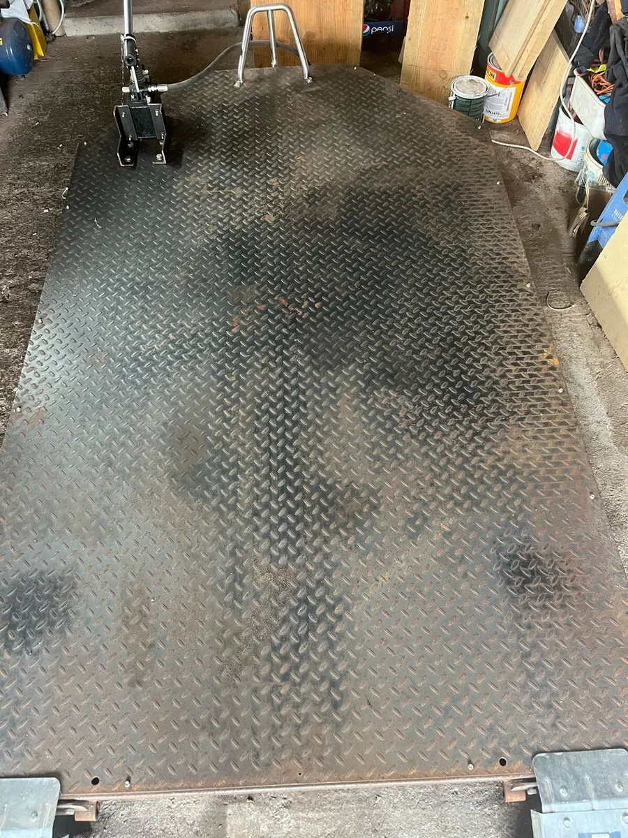 Hydraulic Lift - Image 3