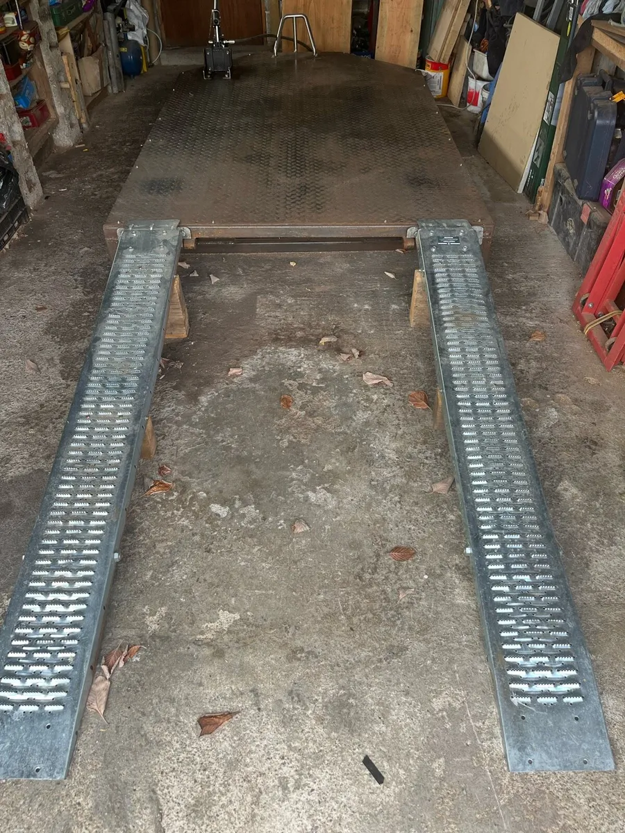 Hydraulic Lift - Image 4