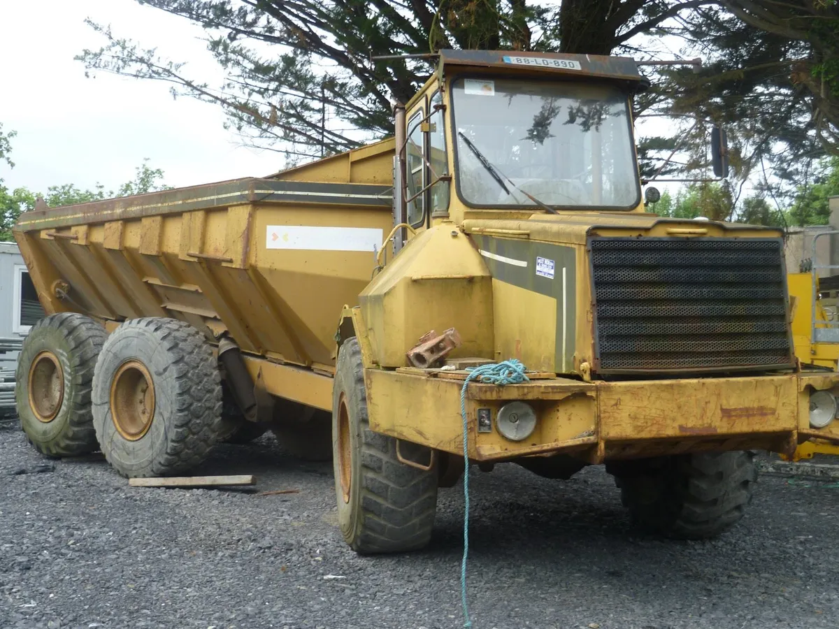 Dump truck - Image 1