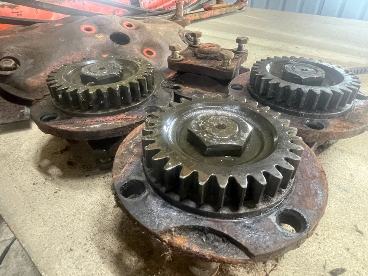 Kuhn gmd600 mower parts - Image 3