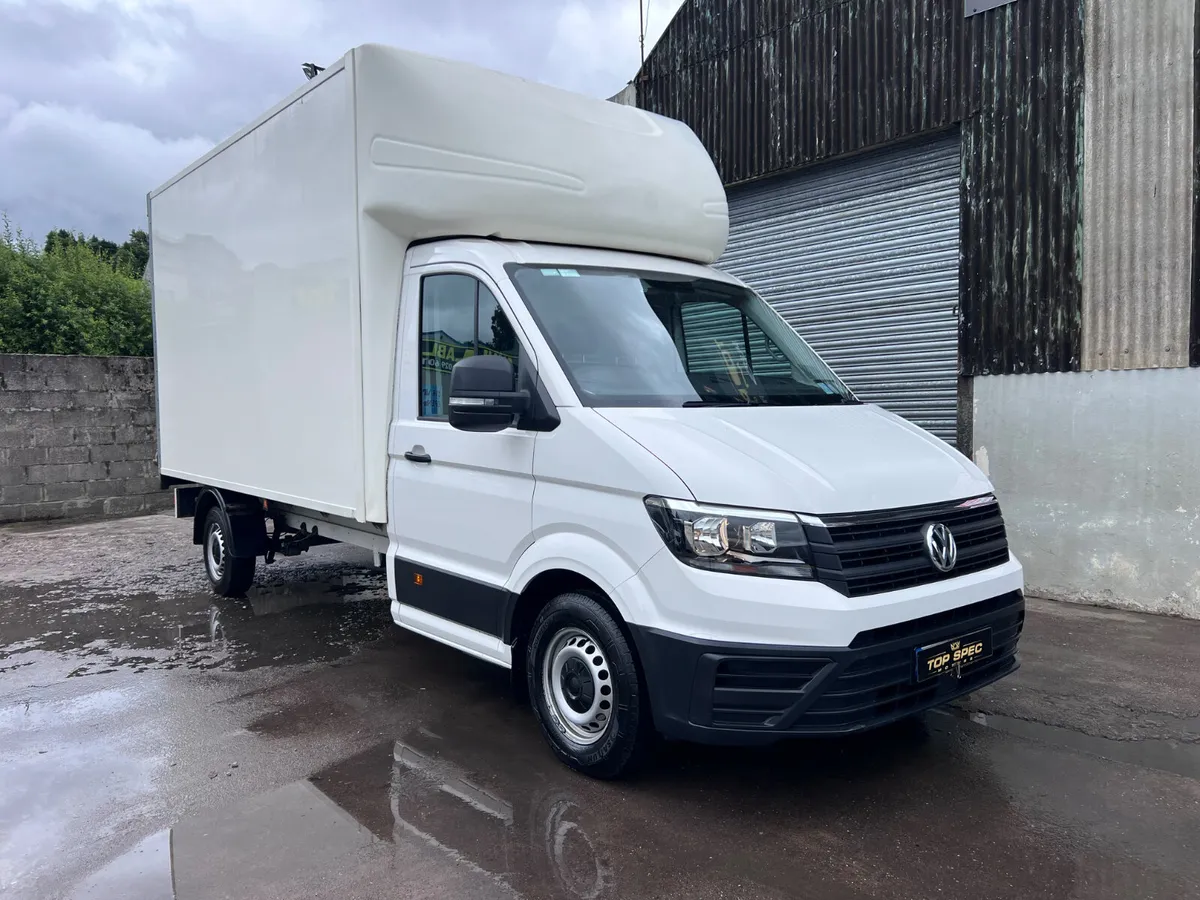 2019 Volkswagen Crafter Luton van - Image 1