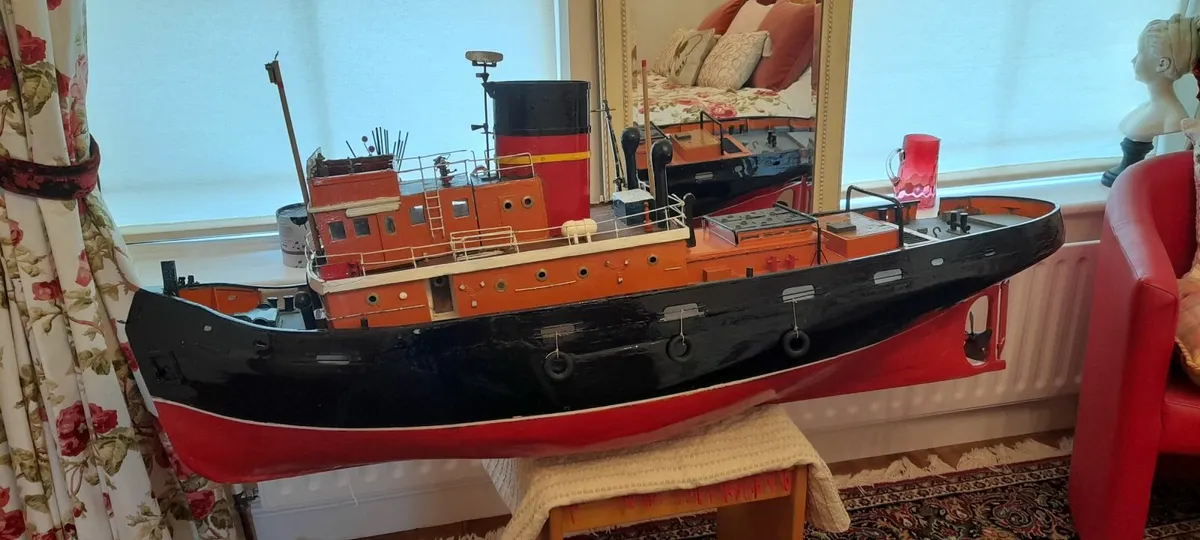 Model Tug Ship Vintage - Image 1