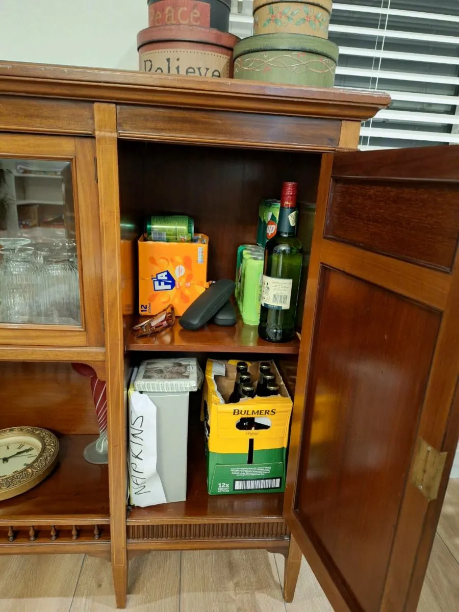 Cabinet - Image 3