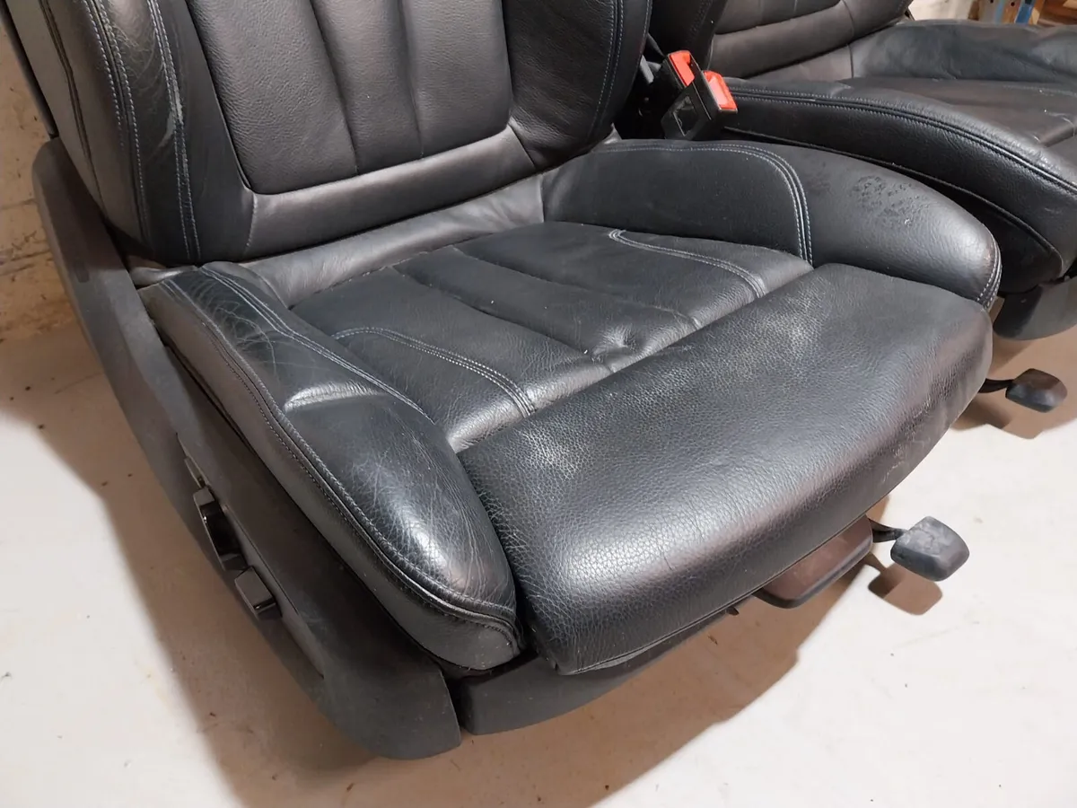 2018 BMW 5 Series G30 Complete Leather Interior - Image 2