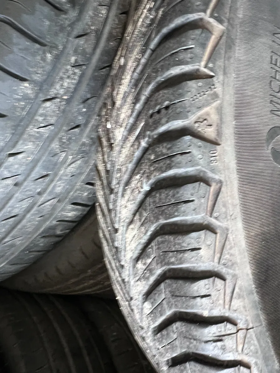 R15 Volkswagen  Original genuine  factory sport al - Image 4