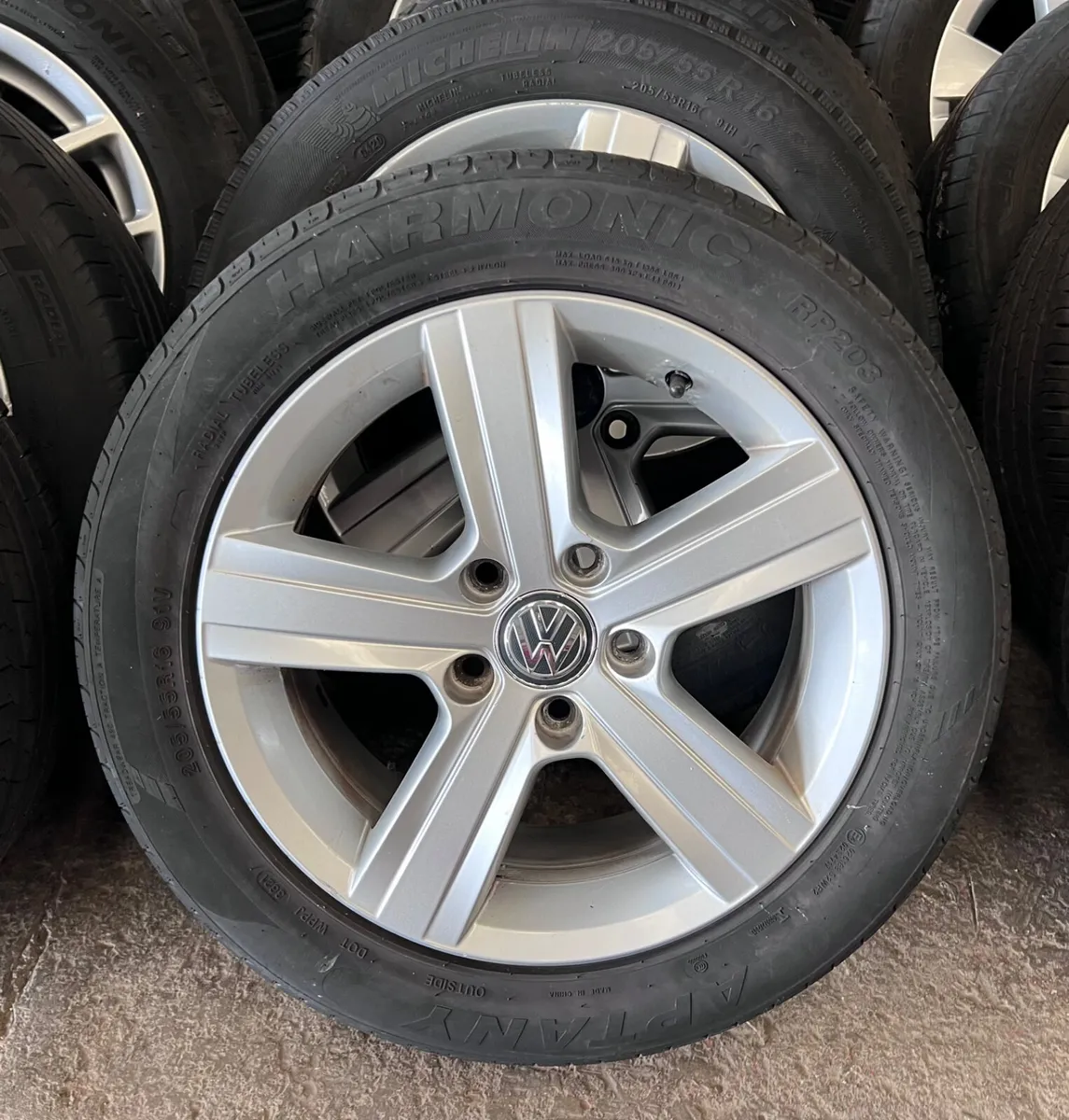 R15 Volkswagen  Original genuine  factory sport al - Image 1