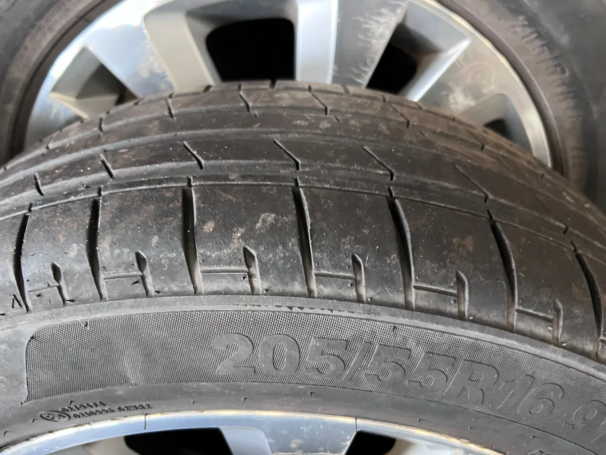 R16 Volkswagen  Original genuine  factory sport - Image 3