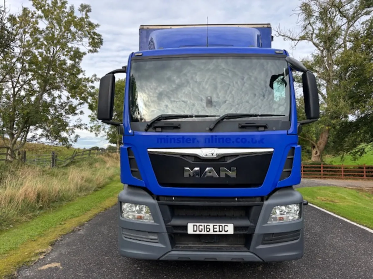 2016 MAN TGS 26-360 6X2 CURTAINSIDER - Image 2