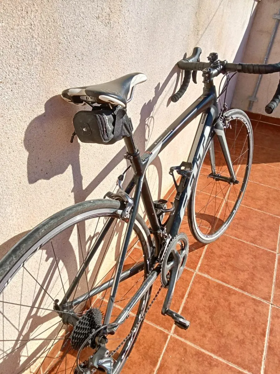 Felt racing bike - Image 2