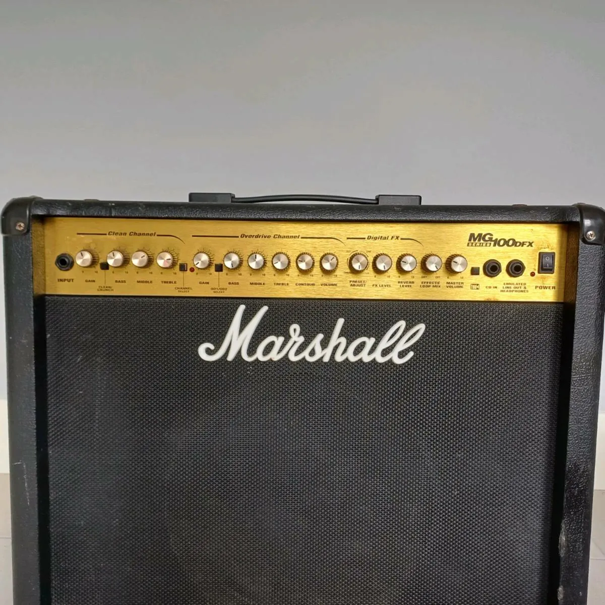 Marshall MG100DFX Guitar Combo Amplifier - Image 2